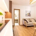 Boutique مالي لوشينغْ