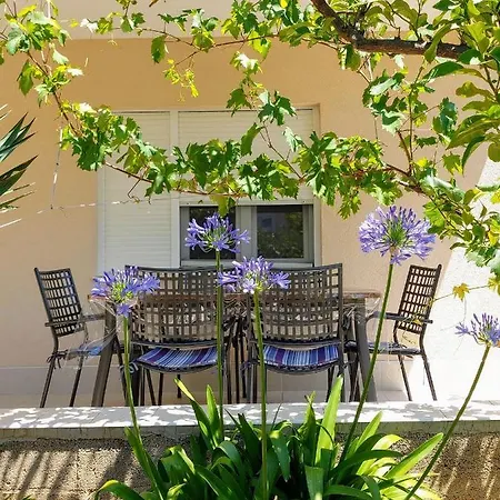 Boutique Apartment *