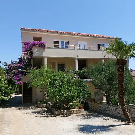 Boutique * 木洛希尼